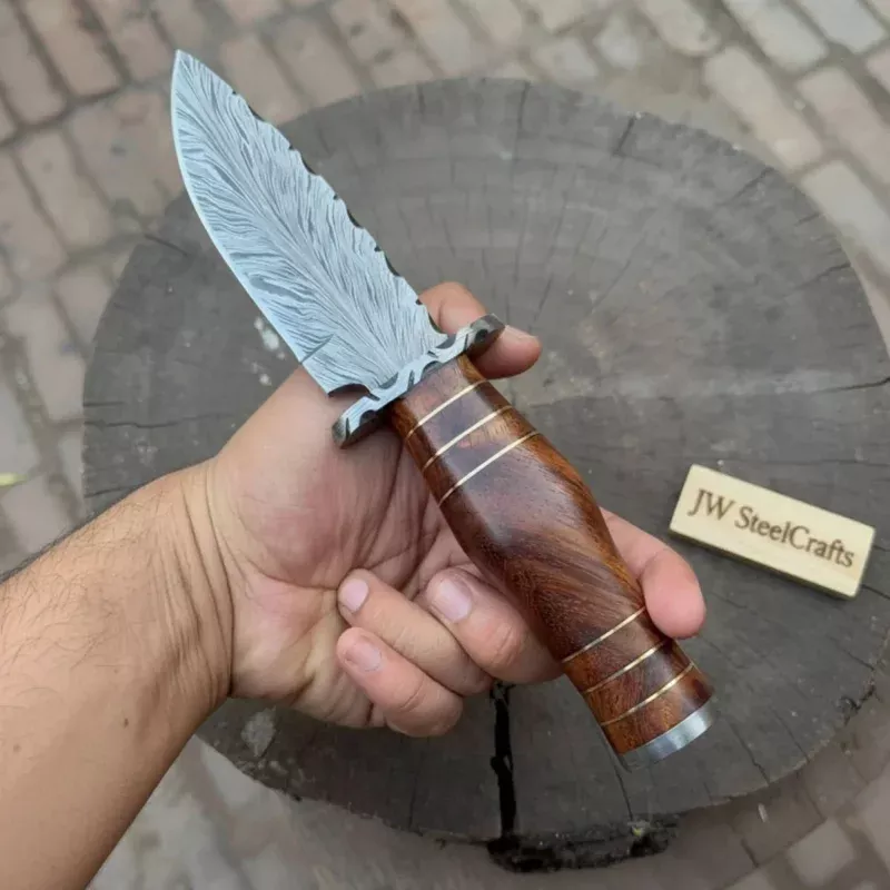 Handmade Damascus Bowie Knife 4.5 Clip Point Blade Rosewood Handle & Guard