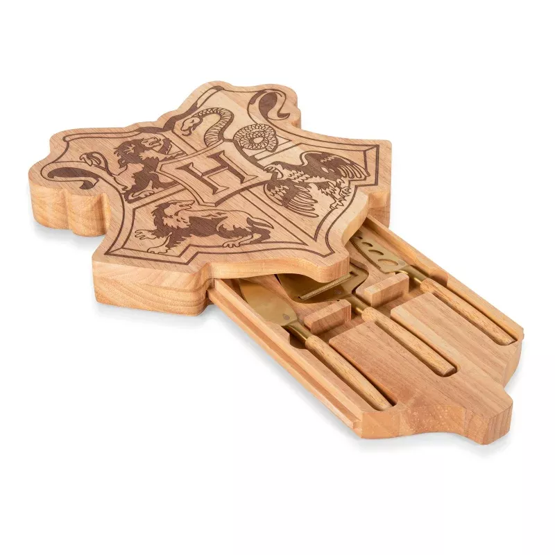 Harry Potter Hogwarts – Hogwarts Crest Cheese Set with Tools