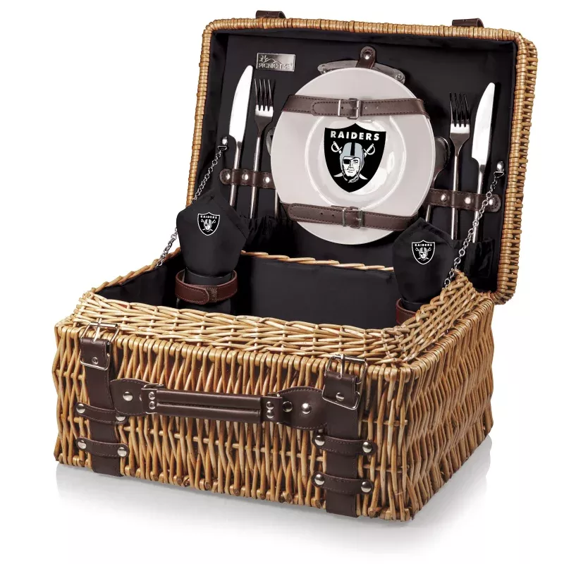 Las Vegas Raiders – Champion Picnic Basket