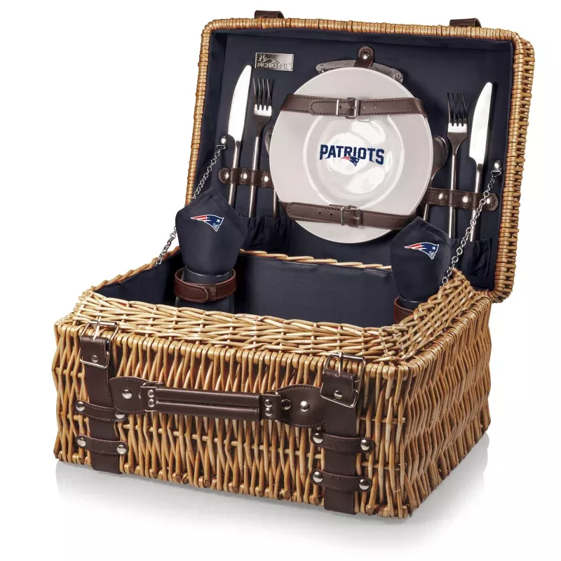 New England Patriots – Champion Picnic Basket