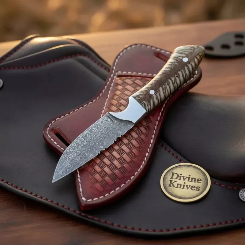 Pine Cone Resin Cowboy Knife with Damascus BladeHandmade Outdoor & Hunting Tool