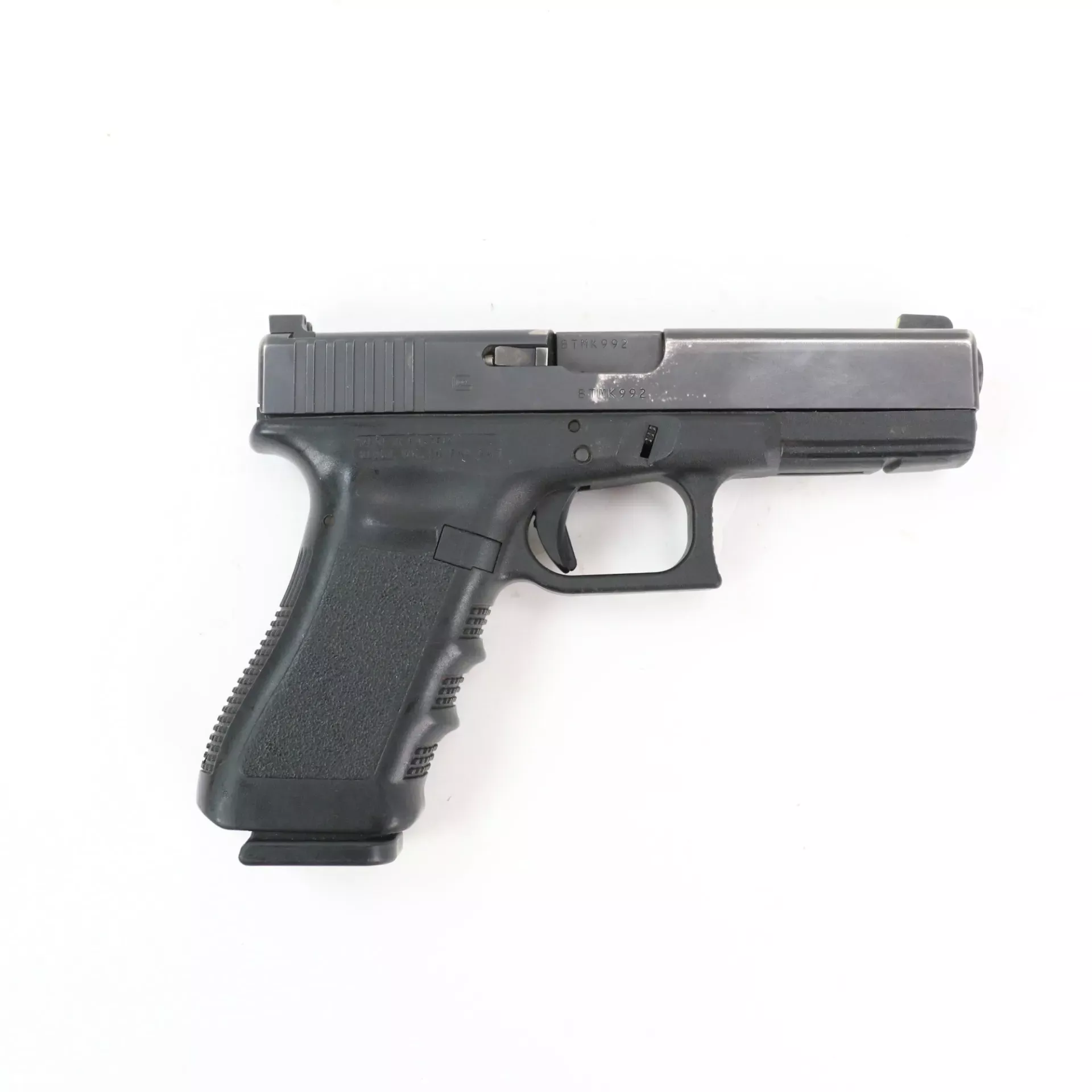 USED – Glock 17 Gen 3 9mm Semi Auto Pistol GTO381131