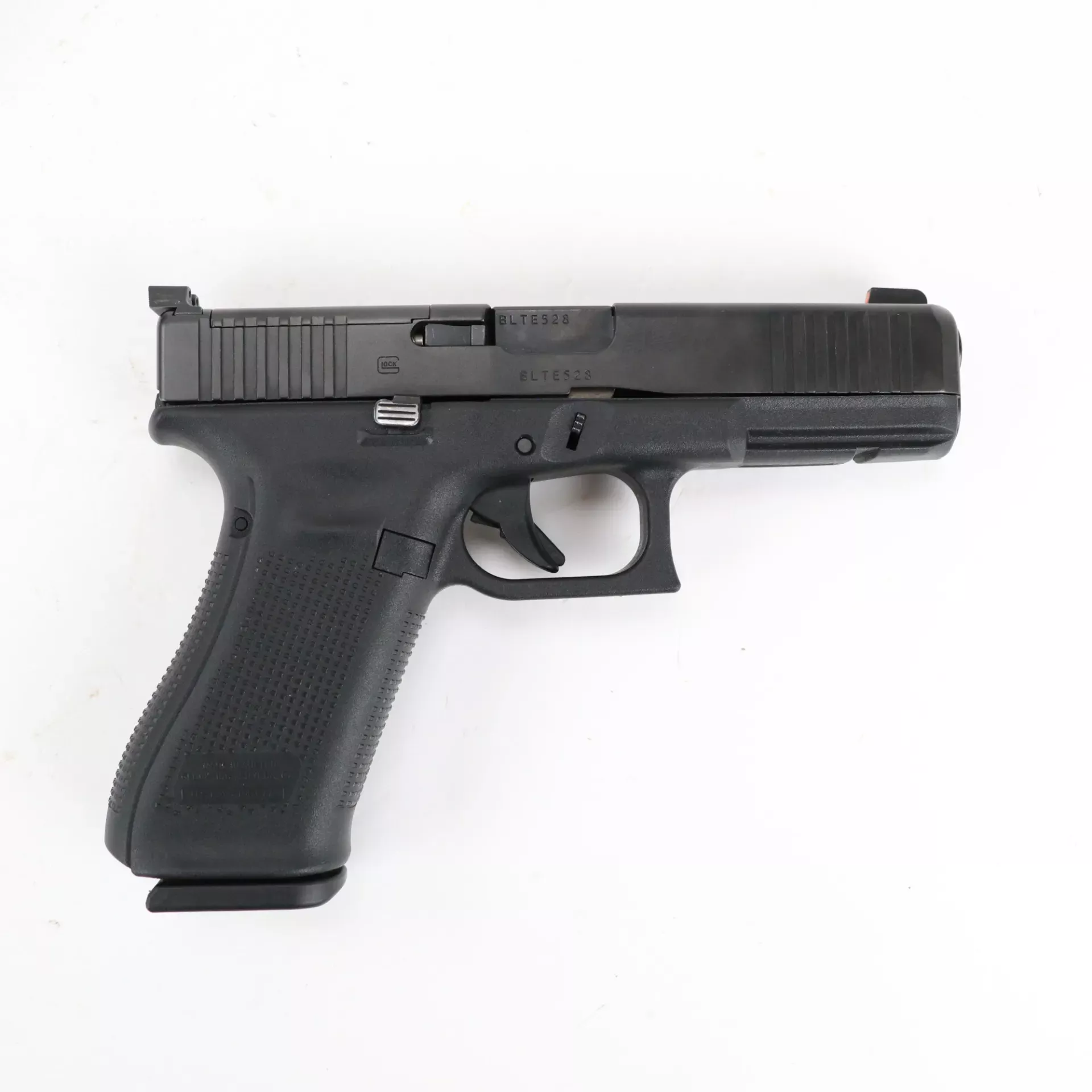 USED - Glock 17 GEN 5 Semi Auto Handgun GTO375189