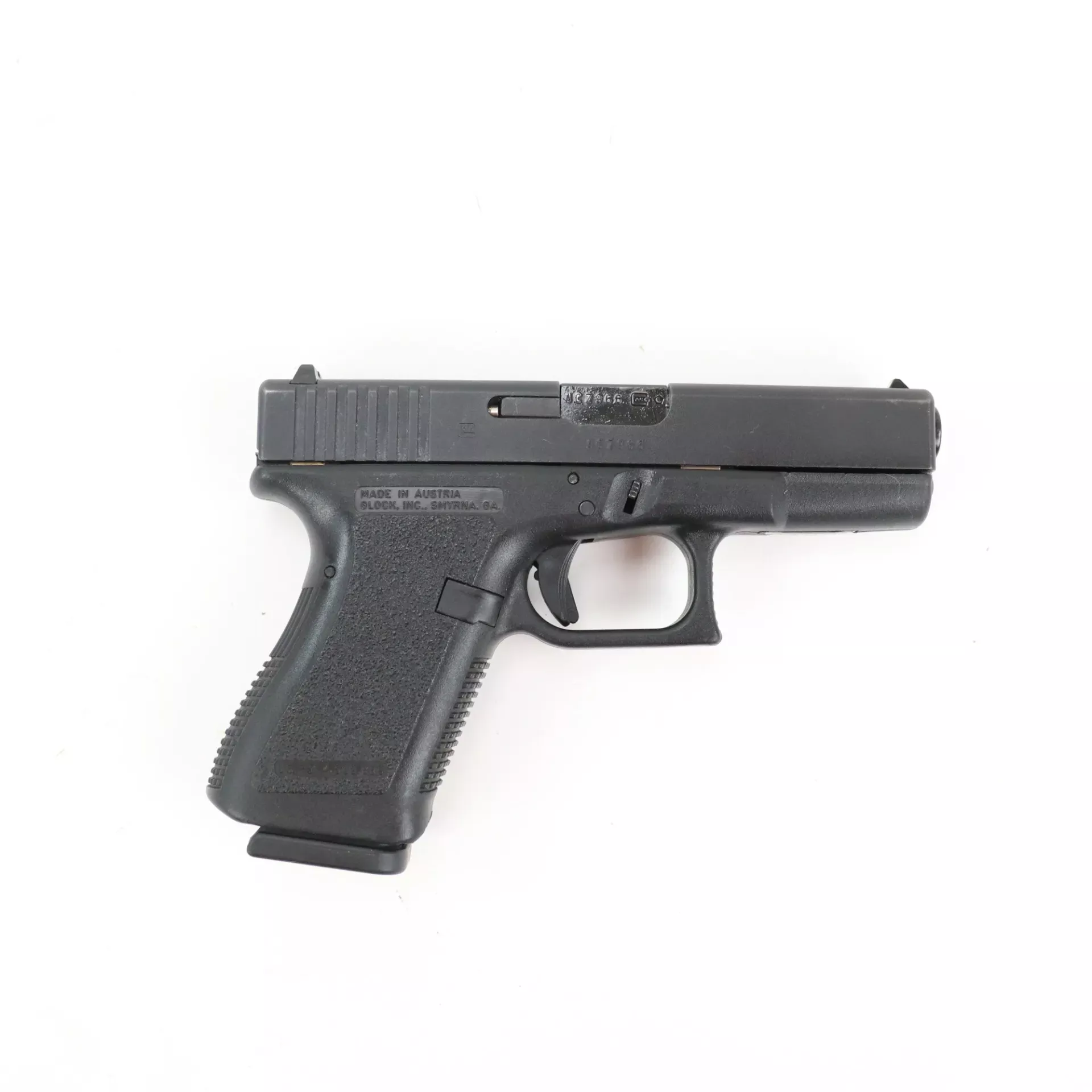 USED – Glock 23 Gen 2 40S&W Semi Auto Pistol GTO381455