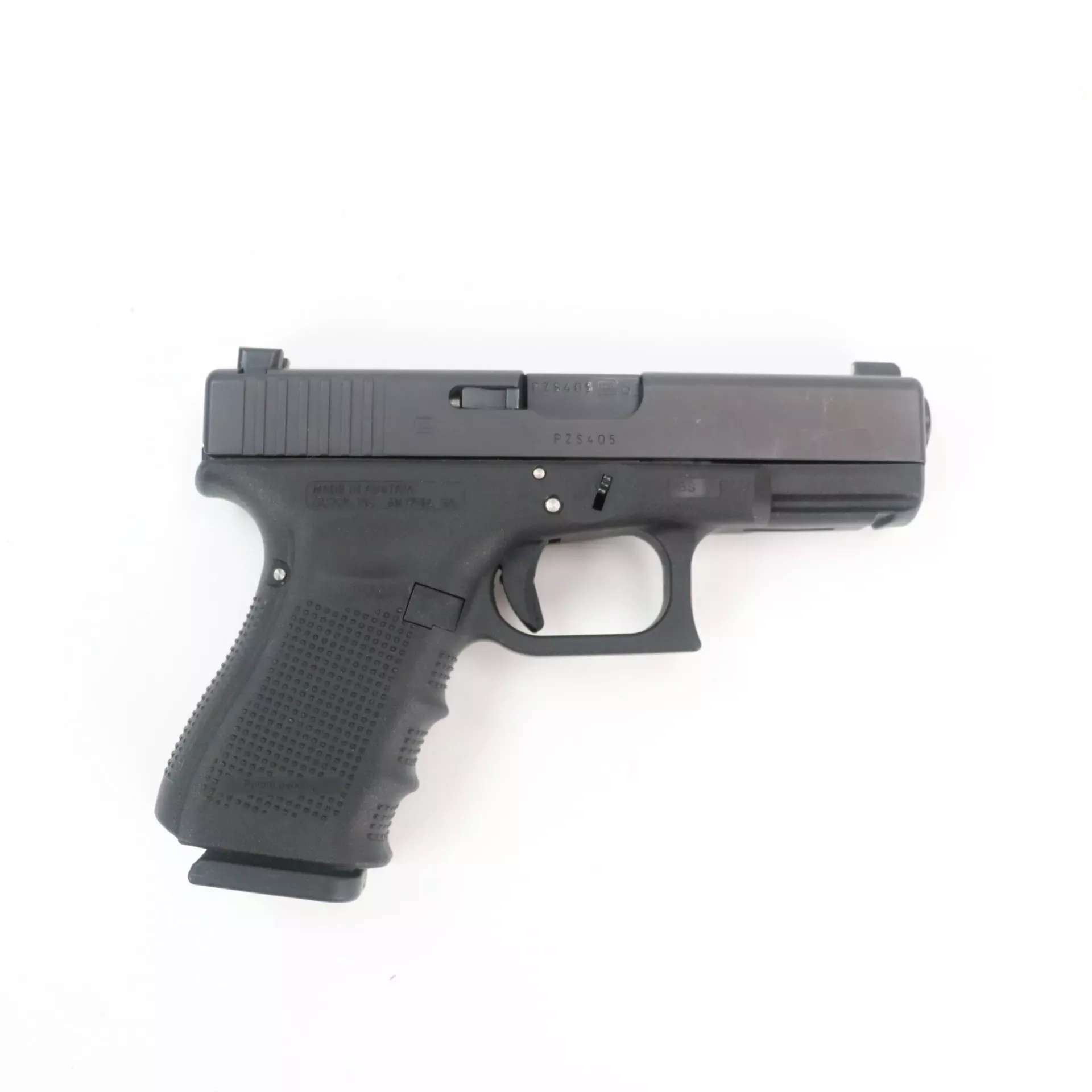 USED – Glock 23 Gen 4 40SW Semi Auto Pistol GTO381068