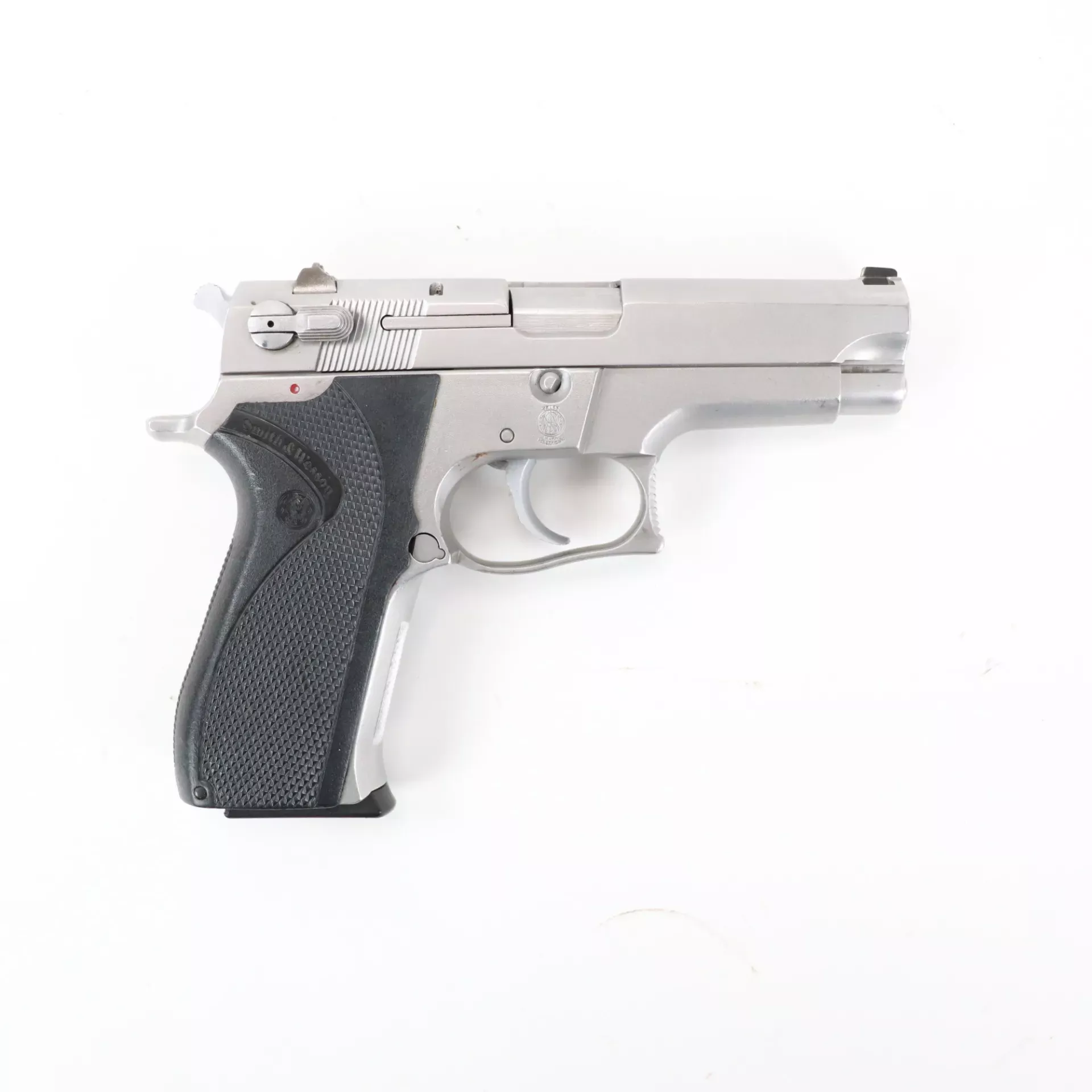 USED - S&W 5906 Semi Auto Pistol GTO375666